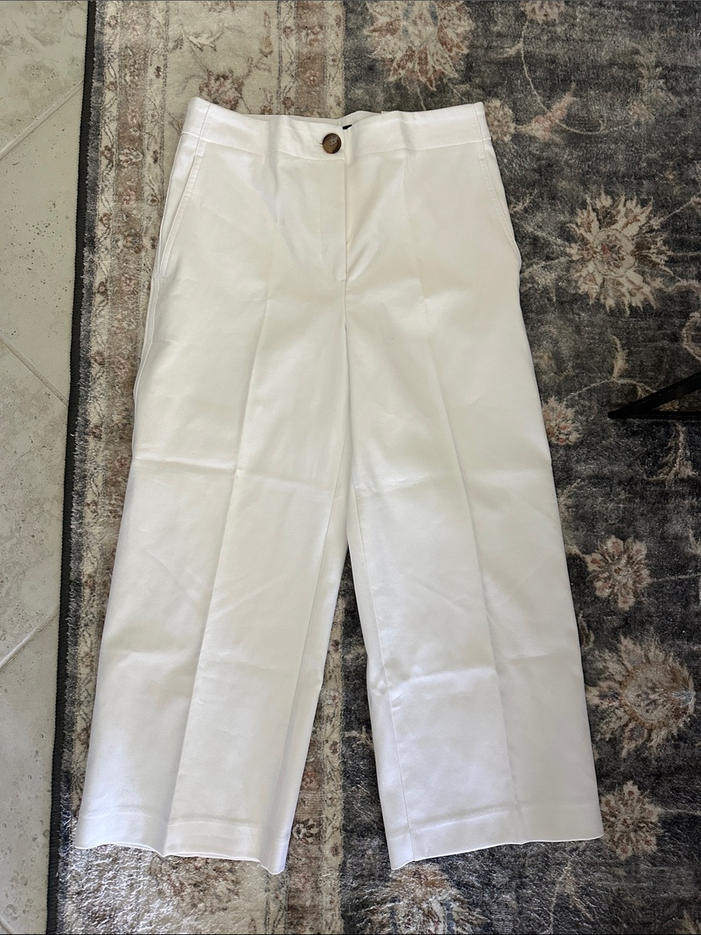 Ann Taylor The Wide Leg Crop White Pants 6P